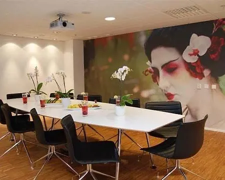 Ξενοδοχείο Comfort 4*